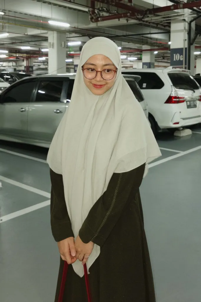 Marwa French Square Medium, foto 4 dari 9